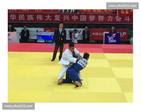 柔道冠军的奋斗与荣耀之路揭秘竞技背后的坚韧精神